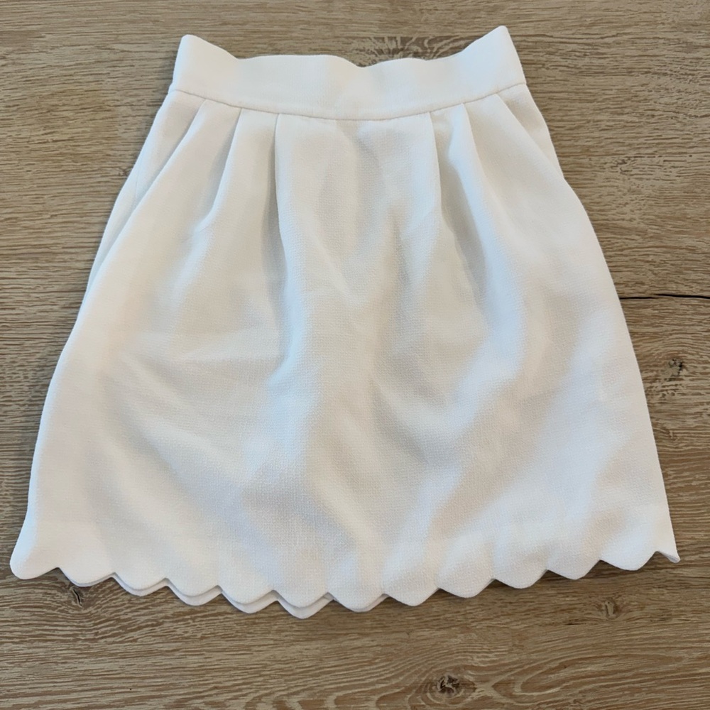 Club Monaco White Scallop-Edged Skirt (with Pockets!)